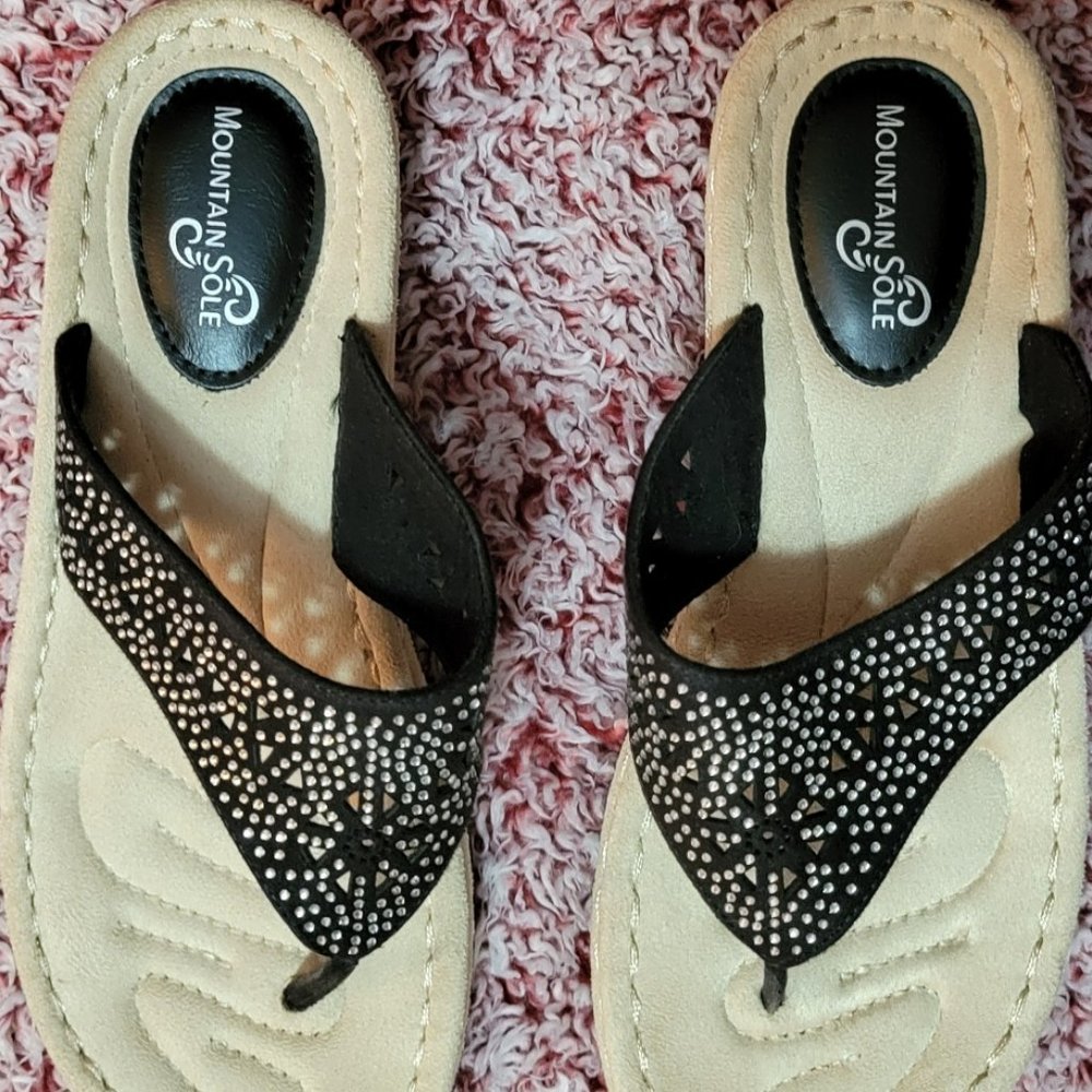 Mountain Sole Healed Flip Flop